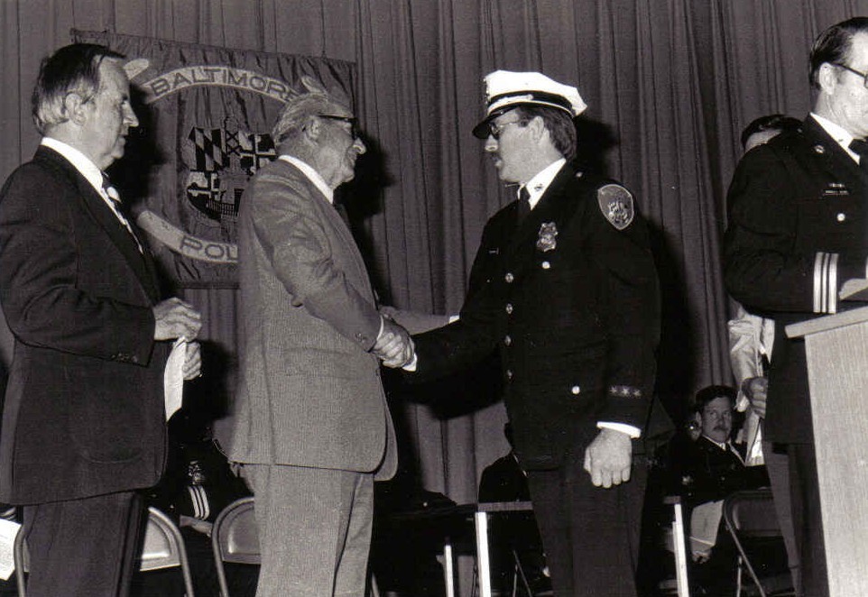 1985_Appointment_Police_Agent_Off_Tom_Douglas.jpg